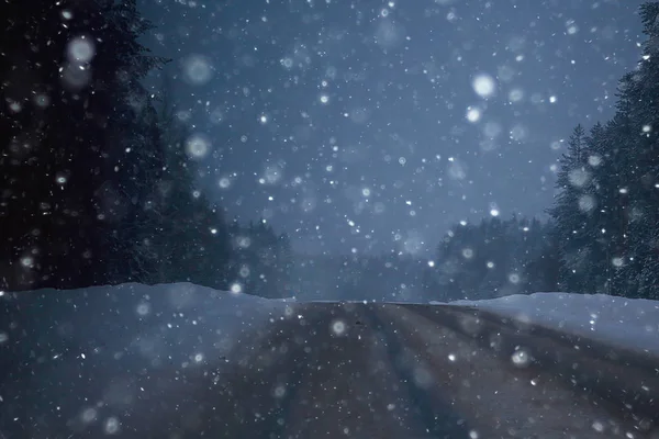 Neve Nevoeiro Estrada Inverno Inverno Paisagem Solitária — Fotografia de Stock