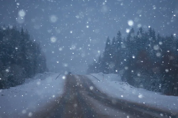 Sníh Mlha Zimní Silnici Zimní Osamělá Krajina — Stock fotografie