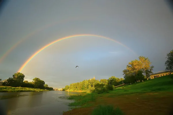 Traumhafte Sommerlandschaft Mit Regenbogen Malerische Natur — Stockfoto