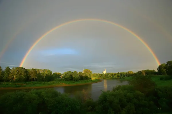 Stupefacente Paesaggio Estivo Con Arcobaleno Natura Pittoresca — Foto Stock