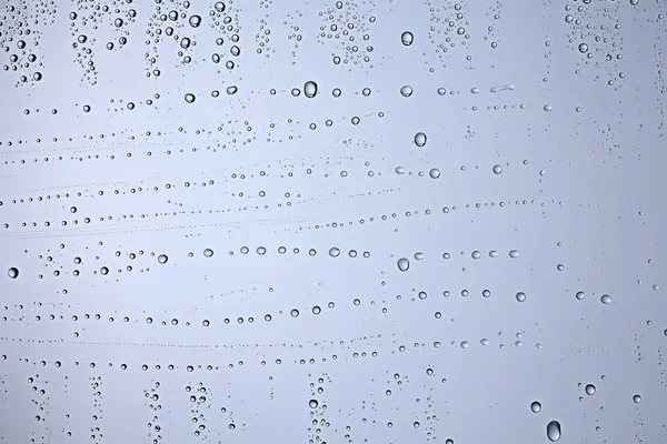 灰色湿背景 窗玻璃上的雨滴 秋季天气的概念 — 图库照片