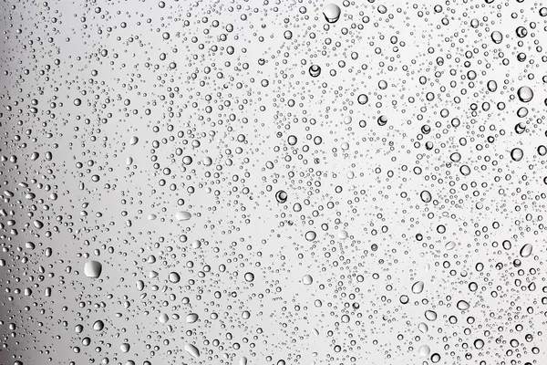 Fond Blanc Humide Gouttes Pluie Sur Verre Fenêtre Concept Temps — Photo