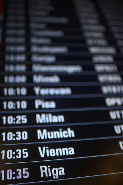 Horario Salidas Del Aeropuerto Bordo Salida Los Aviones Ciudad Vuelos —  Fotos de Stock