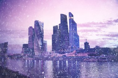 şehir ışıkları ve kar, bulanık cityscape, karlı kış hava Mevsimlik arka plan