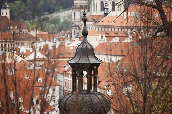 カトリック大聖堂でプラハ チェコ共和国の旧式な建築 — ストック写真