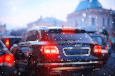 Kış karayolu, mevsimlik otomatik kavramı üzerinde trafik bulanık görünüm