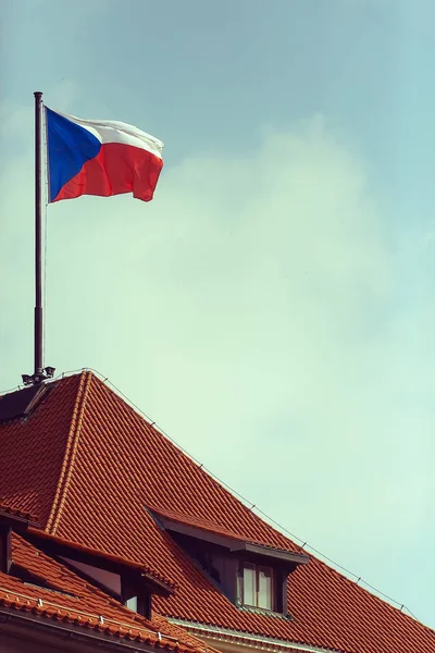 Прапор Чехії Червоний Дах — стокове фото