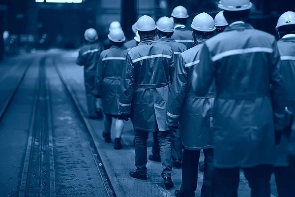 Gruppo Lavoratori Casco Fabbrica Vista Dal Retro — Foto Stock