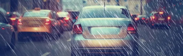 Verschwommene Sicht Auf Den Verkehr Auf Winterlichen Autobahnen Saisonales Autokonzept — Stockfoto