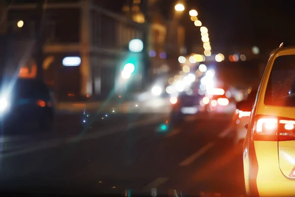 Gece Otoyolda Trafik Bulanık Görünüm — Stok fotoğraf