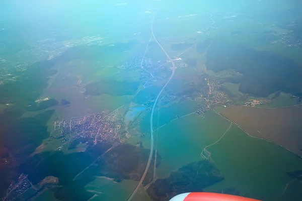 Luchtfoto Van Land Vleugel Van Het Vliegtuig Uitzicht Vanuit Cabine — Stockfoto