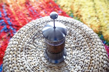 Cam çaydanlık parlak halı, Ulusal Hint içki çerçevede Hint çayı