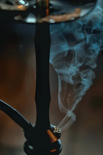 水烟烟雾的详细信息 吸烟概念 — 图库照片