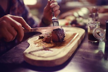  yemek Restoran, et tabağı, hizmet biftek ve çatal bıçak takımı