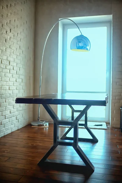 Fából Készült Asztal Loft Stílusú Idős Fém Tábla Tervezés — Stock Fotó