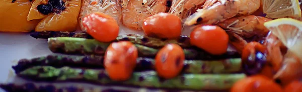 Grilled Shrimps Vegetables Mediterranean Cuisine — Stock Photo, Image