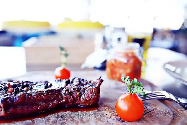 Yemek Restoran Tabağı Hizmet Biftek Çatal Bıçak Takımı — Stok fotoğraf