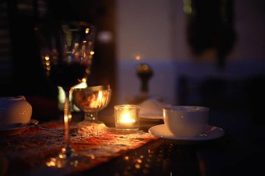 Restoran iç / hizmet eden ve ayrıntılar bulanık bokeh arka plan, kavramı karşılayan, Restoran modern arka plan bulanık