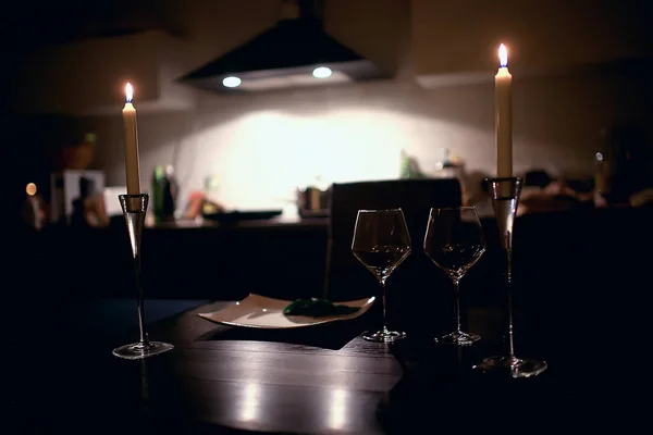 Instelling Van Romantische Diner Tabel Met Kaarsen — Stockfoto
