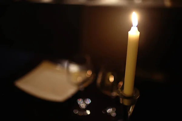 Romantická Večeře Prostírání Svíčkami — Stock fotografie