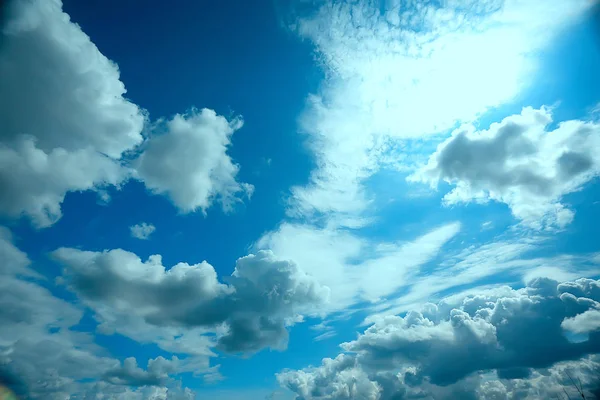 Mavi Gökyüzü Saflık Kavramı Tazelik Doğanın Bulutlarda — Stok fotoğraf