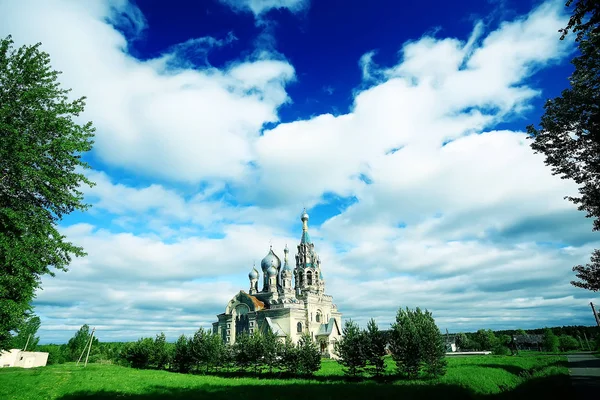 Церковь Сельской Местности Летний Пейзаж Россия — стоковое фото