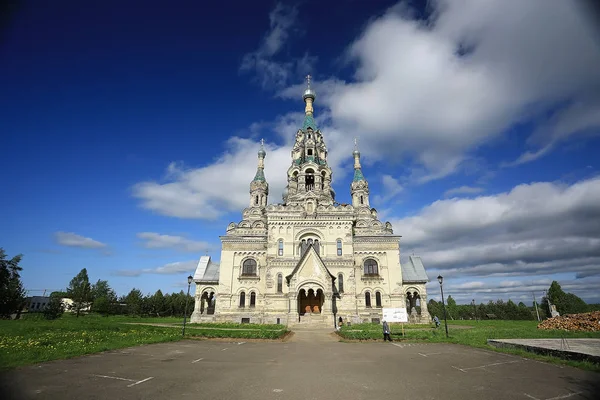 Kukoboy 美丽的正统历史大教堂 — 图库照片