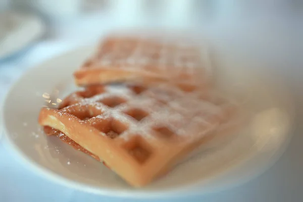 Weense Wafels Voor Het Ontbijt Heerlijk Vers Dessert Café — Stockfoto