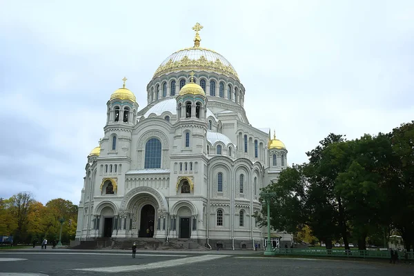 ロシアのサンクトペテルブルクにある聖ニコラス大聖堂 — ストック写真