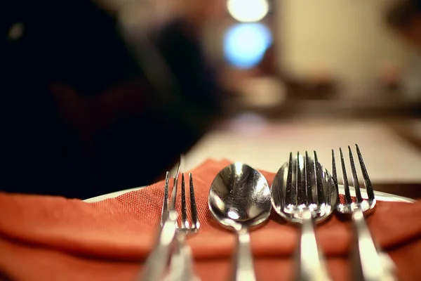 Servieren Restaurant Gabel Und Messer Innenansicht Des Restaurants Mit Einem — Stockfoto
