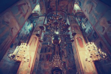 iç kilise kilise katedral, festival gece içinde / gece görünümü