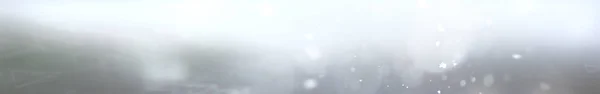 Abstrakt Schmaler Langer Hintergrund Glühend Verschwommener Winterhintergrund Schneeflocken Auf Verschwommenem — Stockfoto