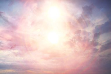 Güneş/günbatımı manzara arka plan ile gökyüzünde soyut arka plan bulutlar, suluboya ışık yumuşak arka plan