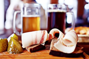 büyük kupalar geleneksel Prag pub bir çek bira restoran/hafif ve koyu bira iki bira kupaları
