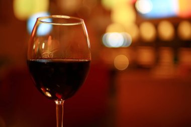 bir kafede romantizm/güzel konsept alkol cam, tatil akşam yemeği sunan şarap Restoran