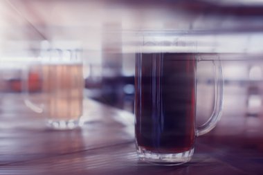 büyük kupalar geleneksel Prag pub bir çek bira restoran/hafif ve koyu bira iki bira kupaları