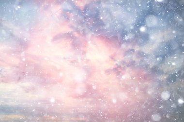 bulutlarda kar gökyüzü bulutlar arka plan soyut/güzel manzara, soyut kar taneleri