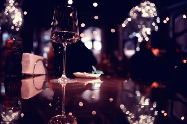 로맨틱 컨셉의 알코올 카페에서 식사를 레스토랑 — 스톡 사진