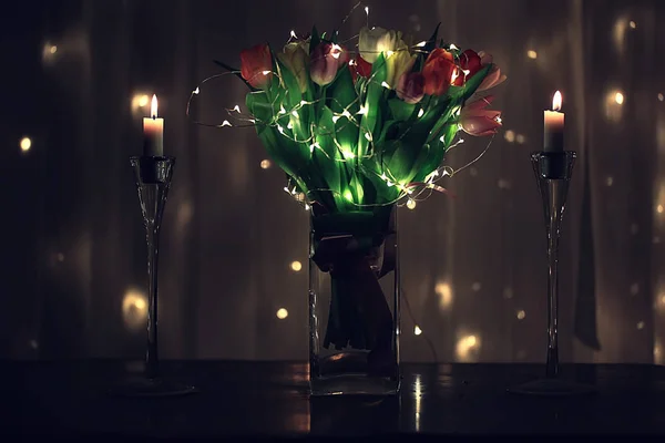 Romance Tulipanes Ramo Noche —  Fotos de Stock