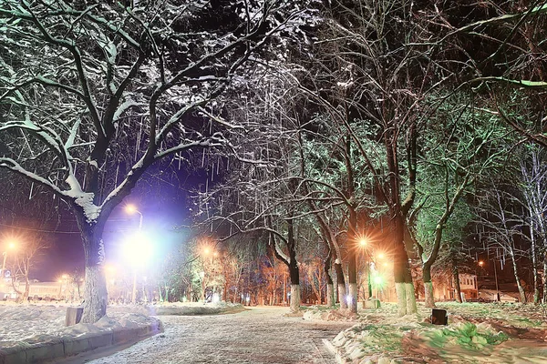 Notte Città Inverno Paesaggio Nel Mese Gennaio Città Luci Decorate — Foto Stock