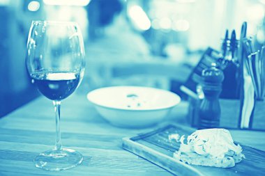 bir kafede romantizm/güzel konsept alkol cam, tatil akşam yemeği sunan şarap Restoran