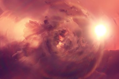 Şaşırtıcı kırmızı günbatımı ışınlarından