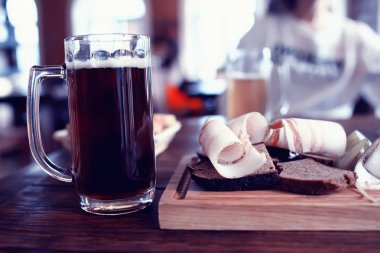 büyük kupalar geleneksel Prag pub bir çek bira restoran/hafif ve koyu bira iki bira kupaları