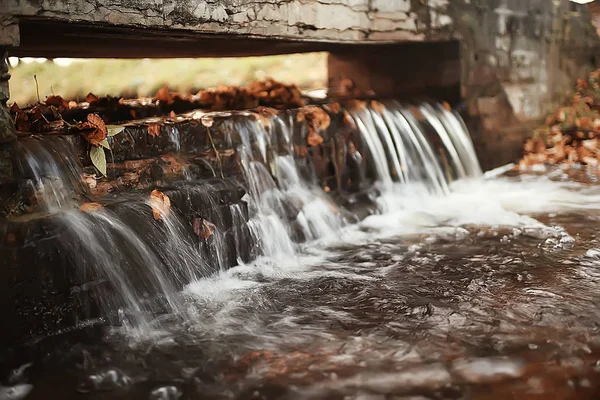 Small Waterfall Creek Autumn Landscape Park Water — Stock Photo, Image