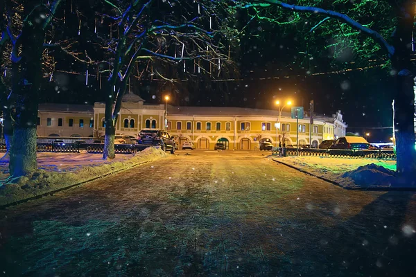 Cidade Noturna Inverno Paisagem Janeiro Luzes Cidade Decoradas Para Férias — Fotografia de Stock