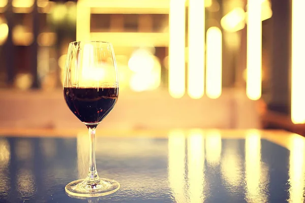 Restaurant Vin Servant Romance Beau Concept Verre Alcool Dîner Vacances — Photo