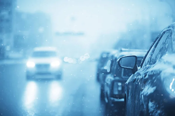 Coches Invierno Atasco Tráfico Ciudad Clima Invierno Carretera Ciudad Vista —  Fotos de Stock