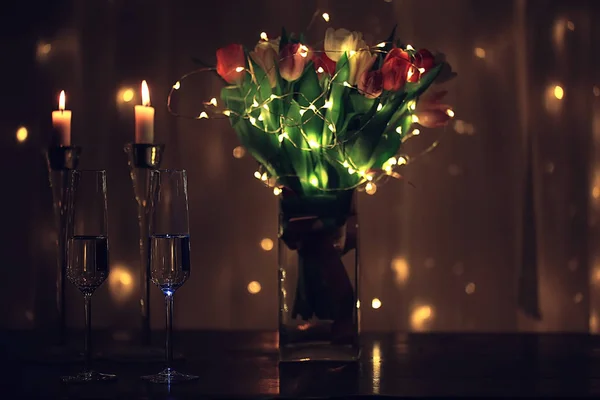 Romantik Tulpen Strauß Nacht — Stockfoto