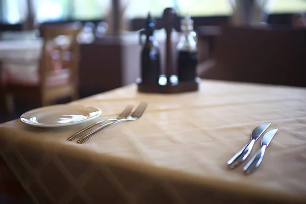 Tablo Ayarı Restoran Çatal Bir Kafede Bir Masada Güzel Gıda — Stok fotoğraf