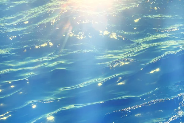 Sonnenstrahlen Taucherriff Blaues Meer Abstrakter Hintergrund Sonniger Tag Strahlen Wasser — Stockfoto